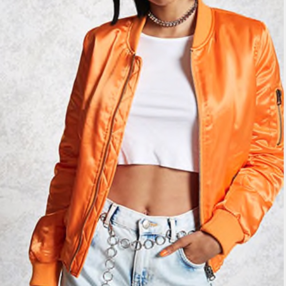 Satin bomber jacket🍊